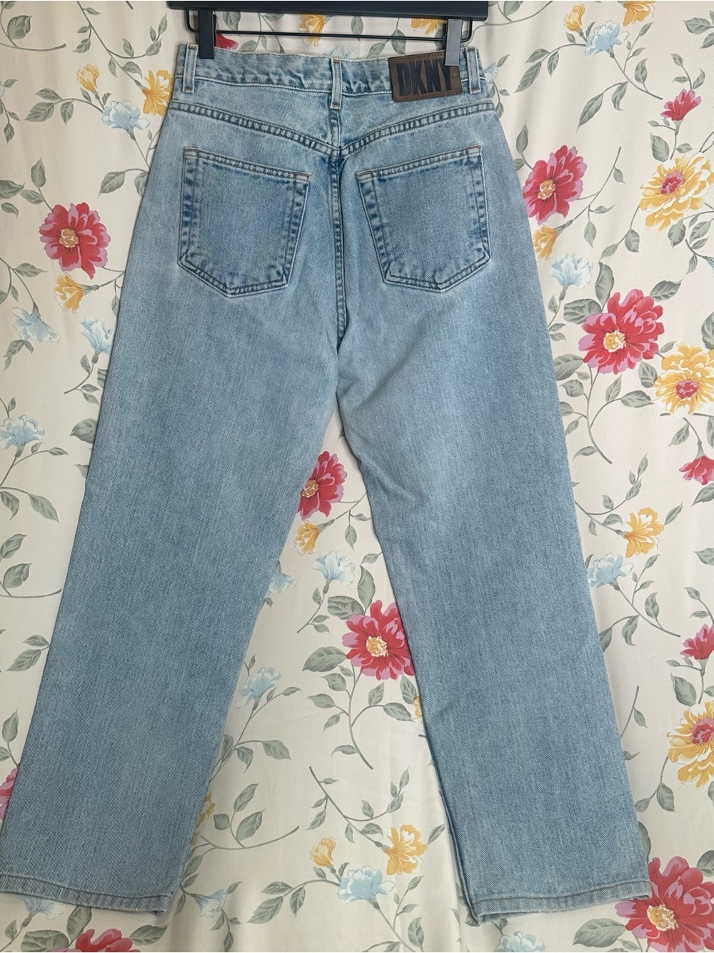 DKNY | Vintage | Y2K | Light wash Jeans | Women’s Size 8 - Picture 4 of 5